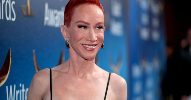 Liberal Nutjob Kathy Griffin Re-Posts &#039;Decapitated Trump Head&#039;, Twitter Refuses To Censor