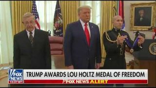 Pres. Trump awards legendary college football coach Lou Holtz with the Presidential Medal of Freedom