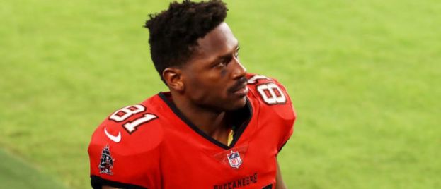 Antonio Brown Bombs In His Debut With The Tampa Bay Buccaneers