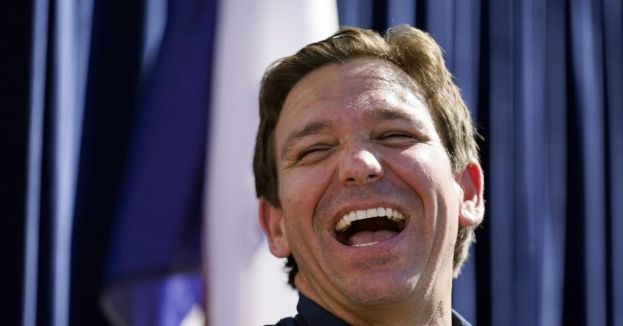 Governor Vs. State's Attorney: DeSantis Suspends Warren‚ Who Then Uses It As A Lifeline...