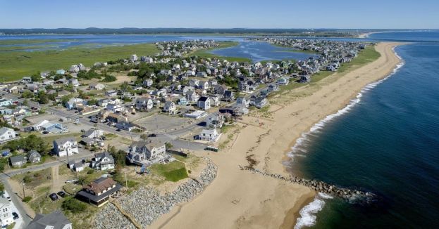 Massachusetts Beach Town Warns Residents: Fly The American Flag, Face Federal Penalties!