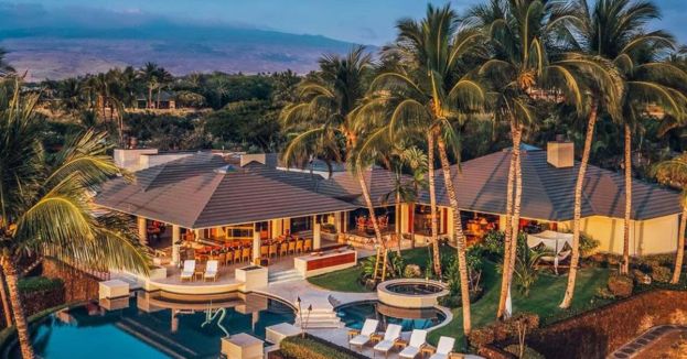 the-hawaii-billionaire-battle-meet-the-reclusive-richest-man-on-the-island