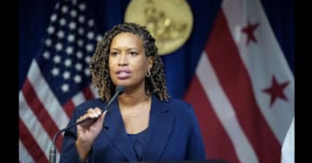 Muriel Bowser Announces D.C. Police Chief's Resignation