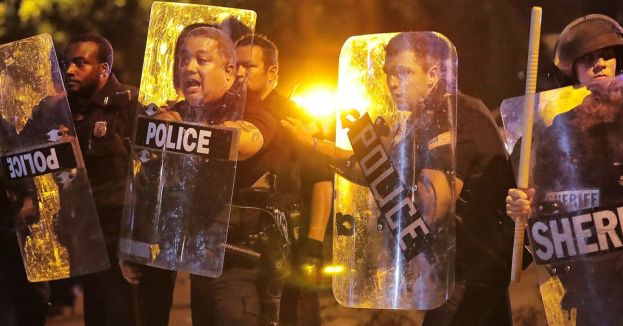 Chicago Grapples With Surging Crime As Memphis Embraces National Guard With Open Arms And Hot Meals