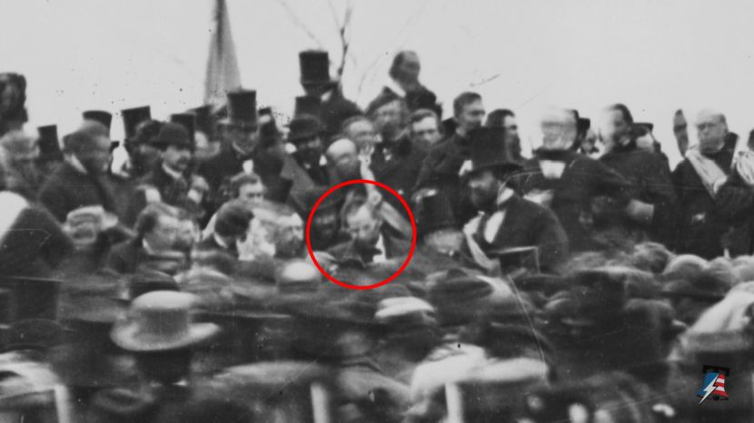 Lincoln Delivers The Gettysburg Address