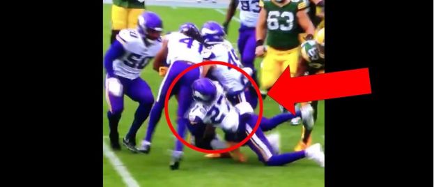 Cam Dantzler Suffers Scary Injury Against The Packers