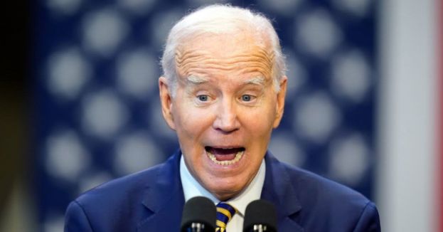 Biden's Christmas Eve Family Photo Has Internet Baffled—Is He Hiding?