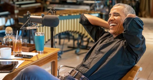 barack-obama-takes-a-dump-on-trump-s-presidency-in-podcast-appearance