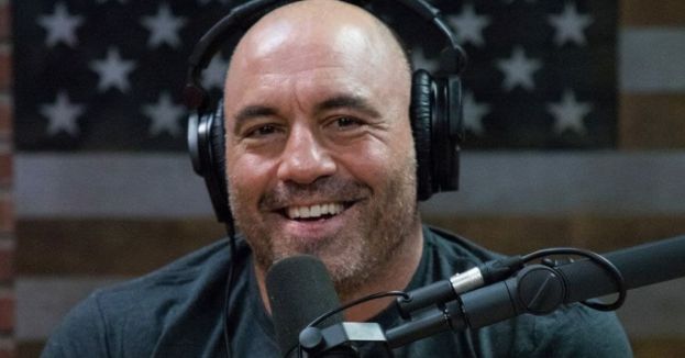 Joe Rogan&amp;#039;s BLASTS Vaccine Advocate, Lays This Challenge Down For Him In The Name Of Charity