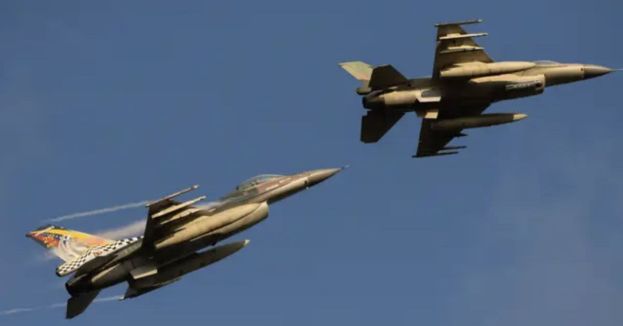 Close Call! Venezuelan Jets Challenge U.S. Navy Vessel, Pentagon Reacts