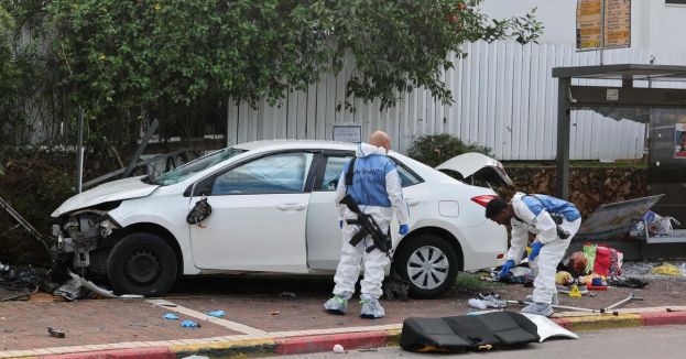 MORE Terror &; Chaos: Stabbing‚ Carjacking‚ And Vehicle Ramming Leave One Dead And MANY Injured In Israel