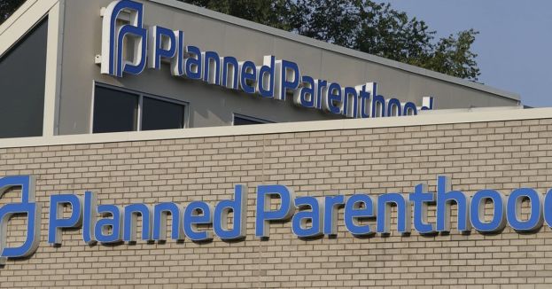 Fox Analyst Drops Mind-Blowing Analysis Of Planned Parenthood Ruling!