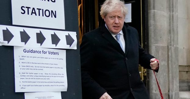 the-irony-is-too-much-here-s-what-happened-when-boris-johnson-showed-up-to-vote