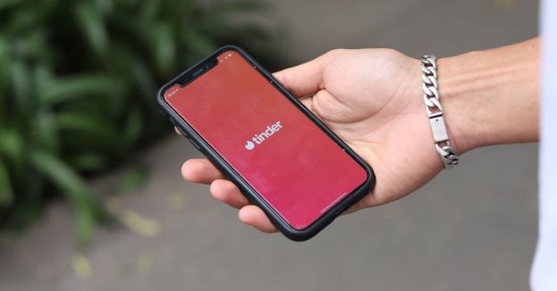 Florida GOP Hopeful Joins Tinder To Woo Young Women Voters